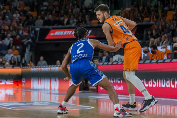 进行严格规 进行严格规