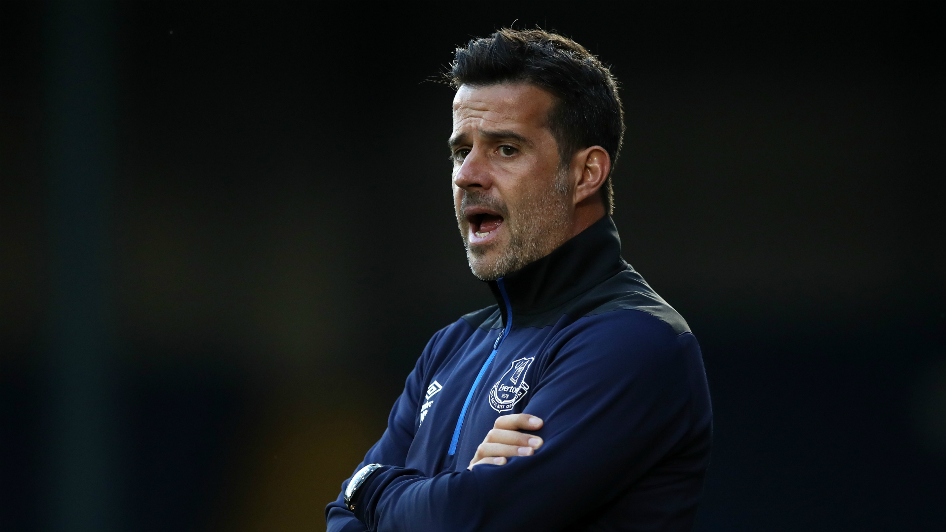 对两支球队 对两支球队