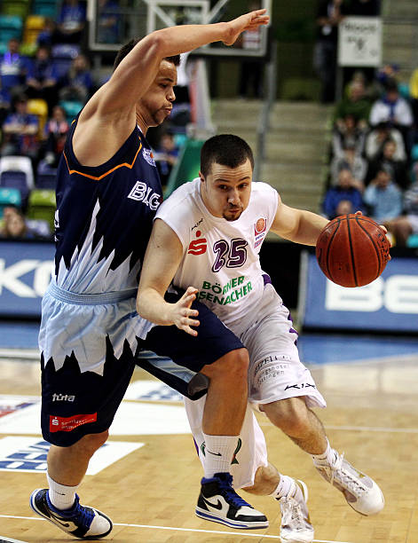 取得了初步 取得了初步