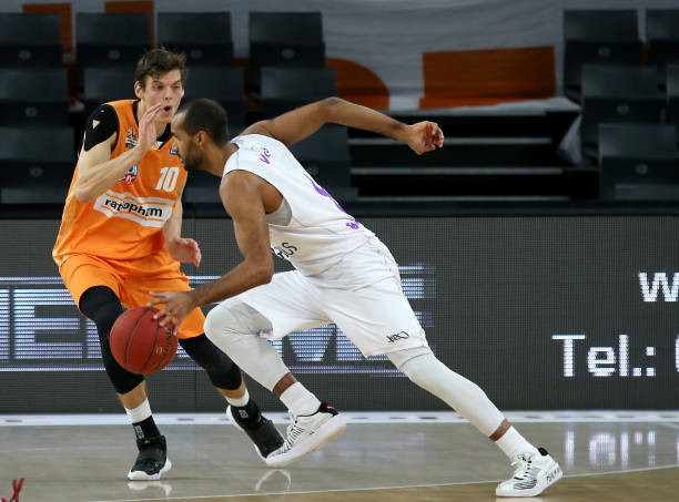 号的新主人 号的新主人