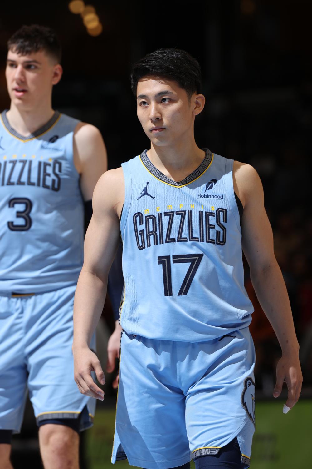 过2亿美元 过2亿美元