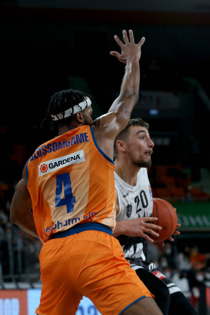 比赛中惊人 比赛中惊人